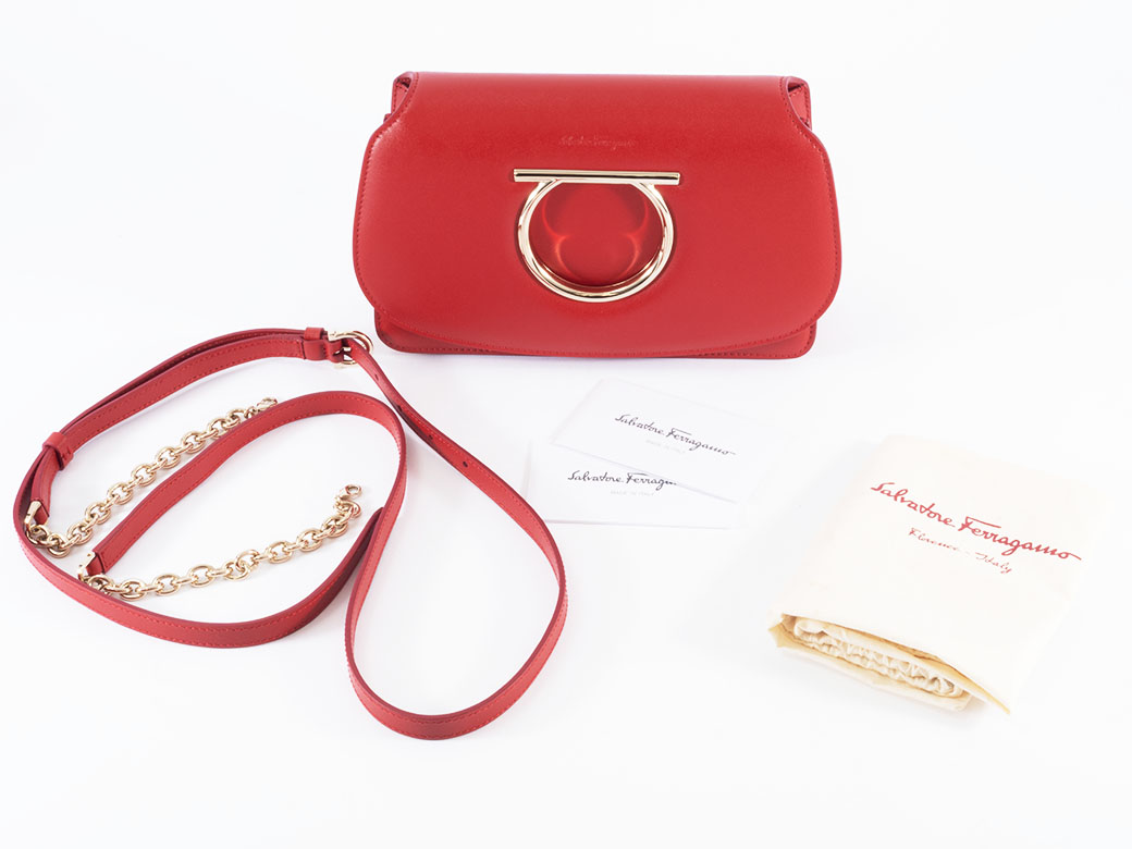 FERRAGAMO（フェラガモ） サルヴァトーレ カメラバッグ ショルダー