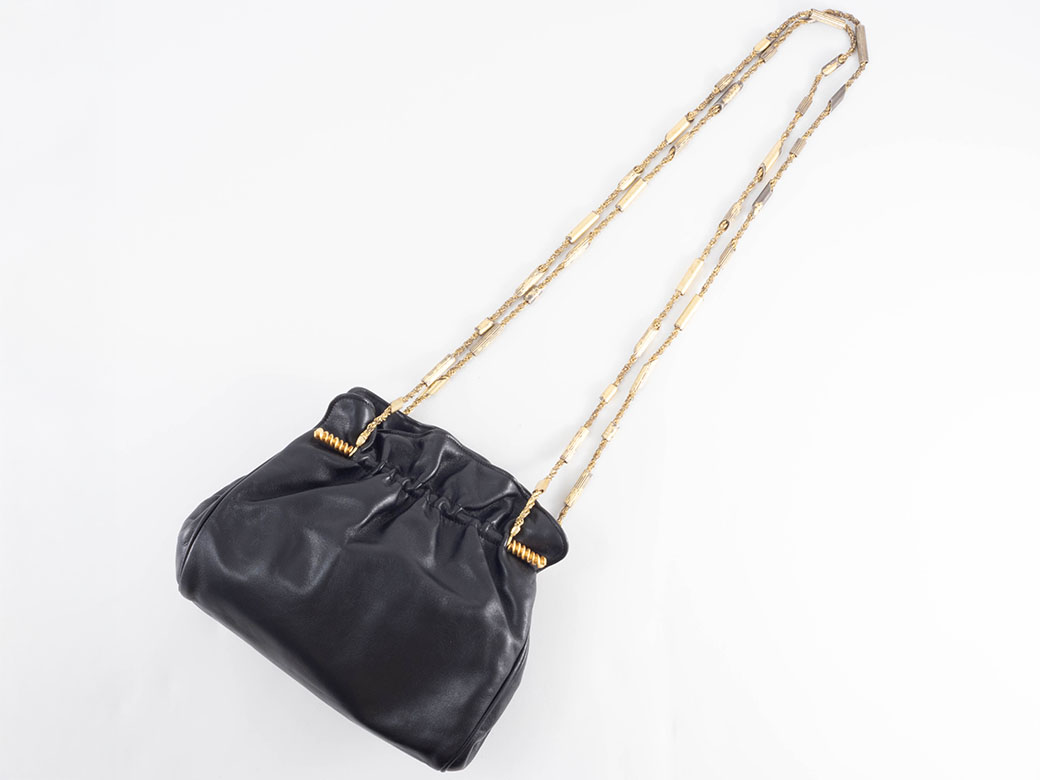 FENDI フェンディ がま口型　ショルダーバック FENDI（フェンディ） バッグ がま口 チェーン ショルダーバッグ C