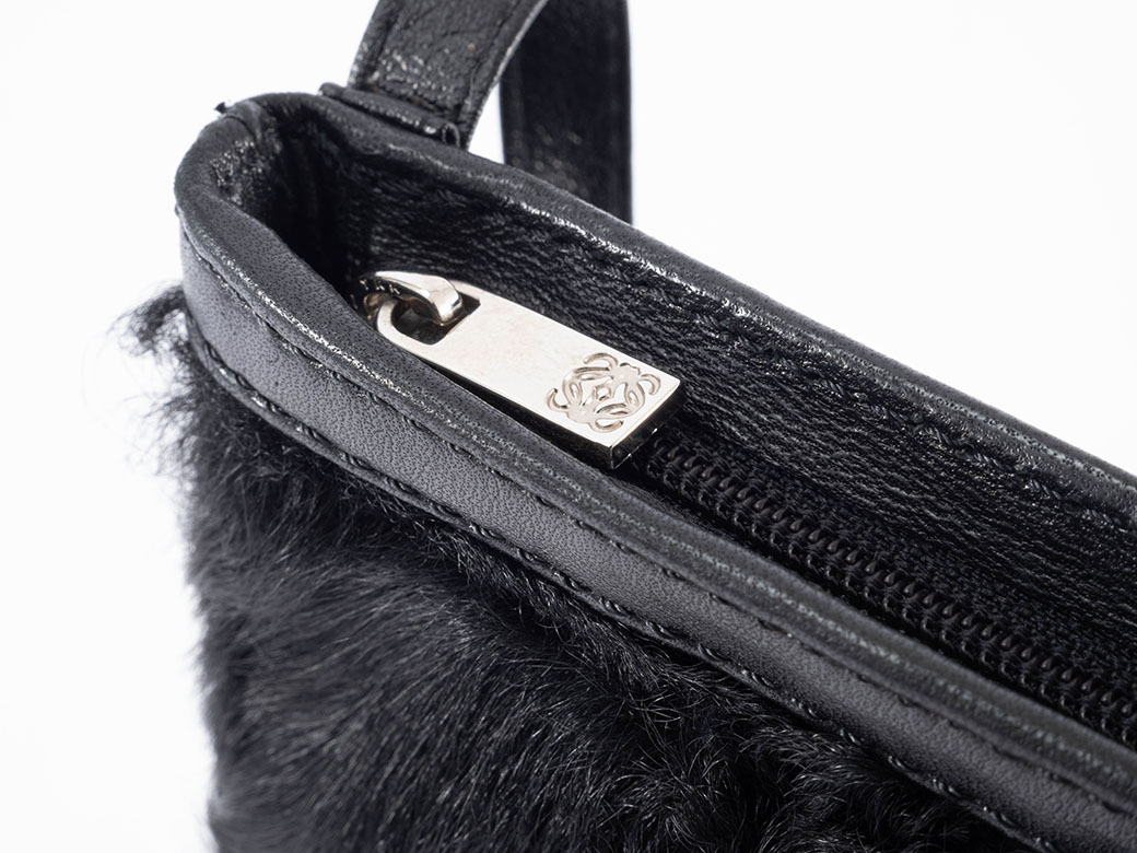 LOEWE（ロエベ） ファー ショルダーバッグ ファーxレザー ブラック