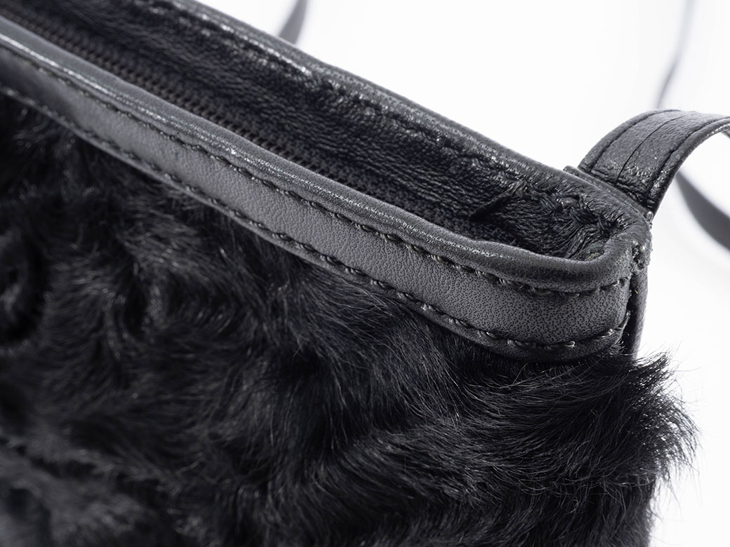 LOEWE（ロエベ） ファー ショルダーバッグ ファーxレザー ブラック 