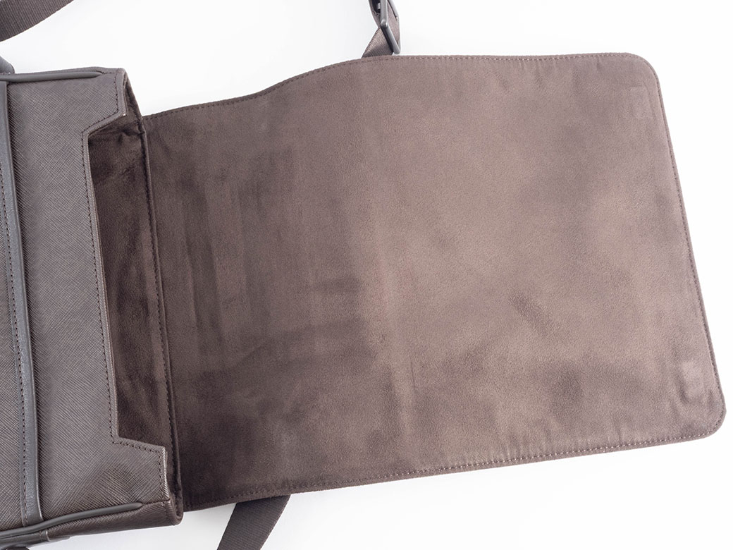 dunhill（ダンヒル） WINDSOR フラップ ショルダーバッグ L3N760B PVCx