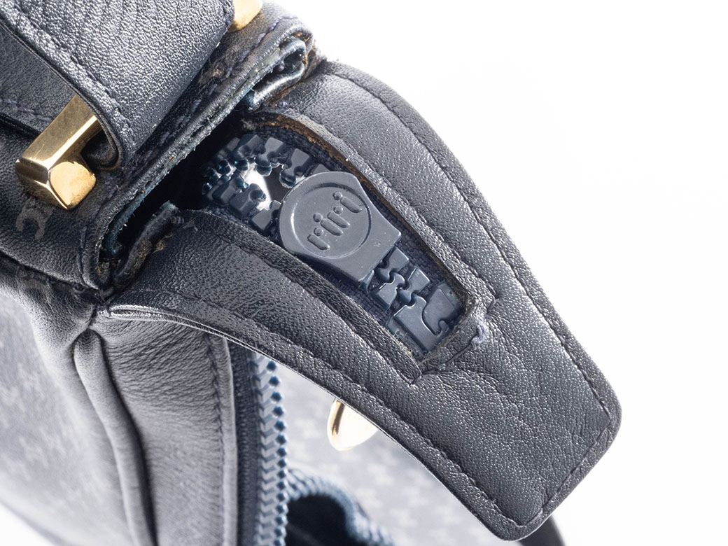 CELINE（セリーヌ） バッグ 中古 ショルダーバッグ マカダム ブラゾン