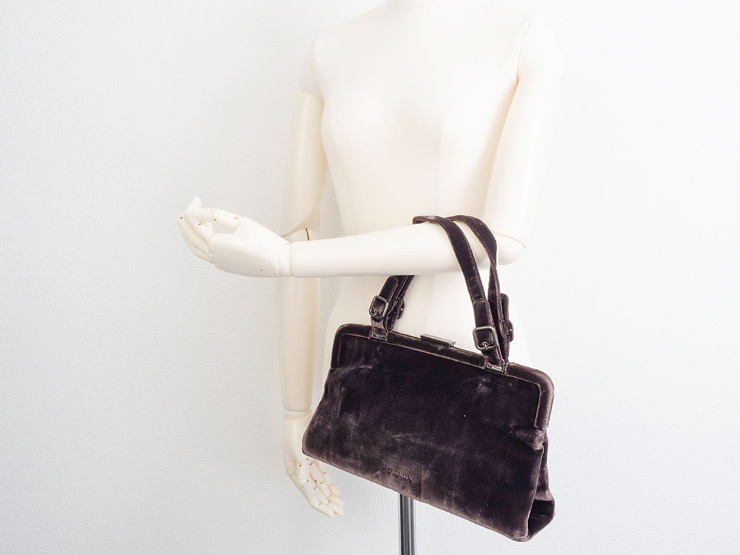 PRADA（プラダ） バッグ 中古 がま口 ハンドバッグ ベロア ダーク