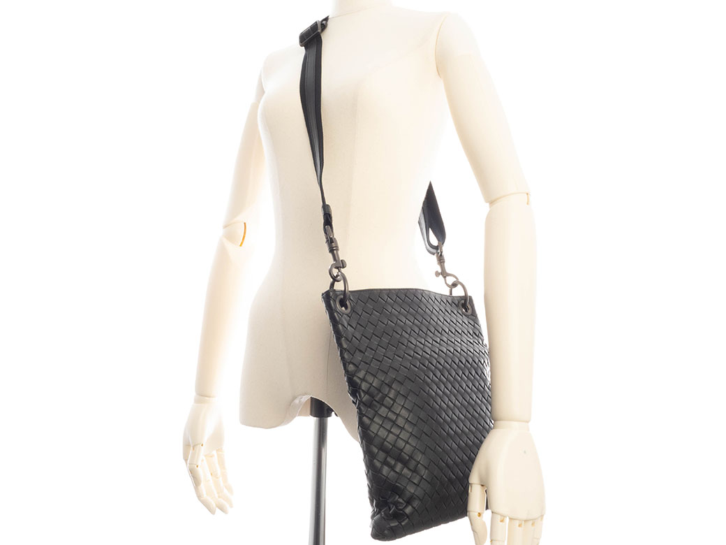 BOTTEGA VENETA（ボッテガ・ヴェネタ） イントレチャート ショルダー