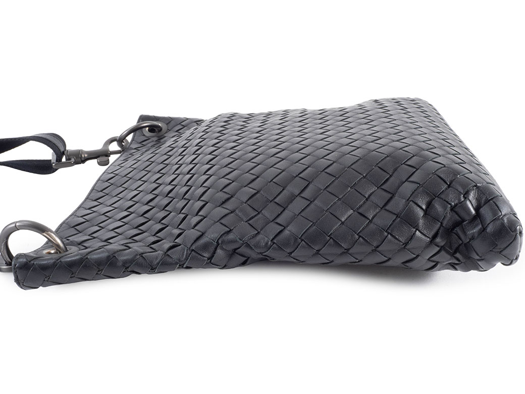 BOTTEGA VENETA（ボッテガ・ヴェネタ） イントレチャート ショルダー