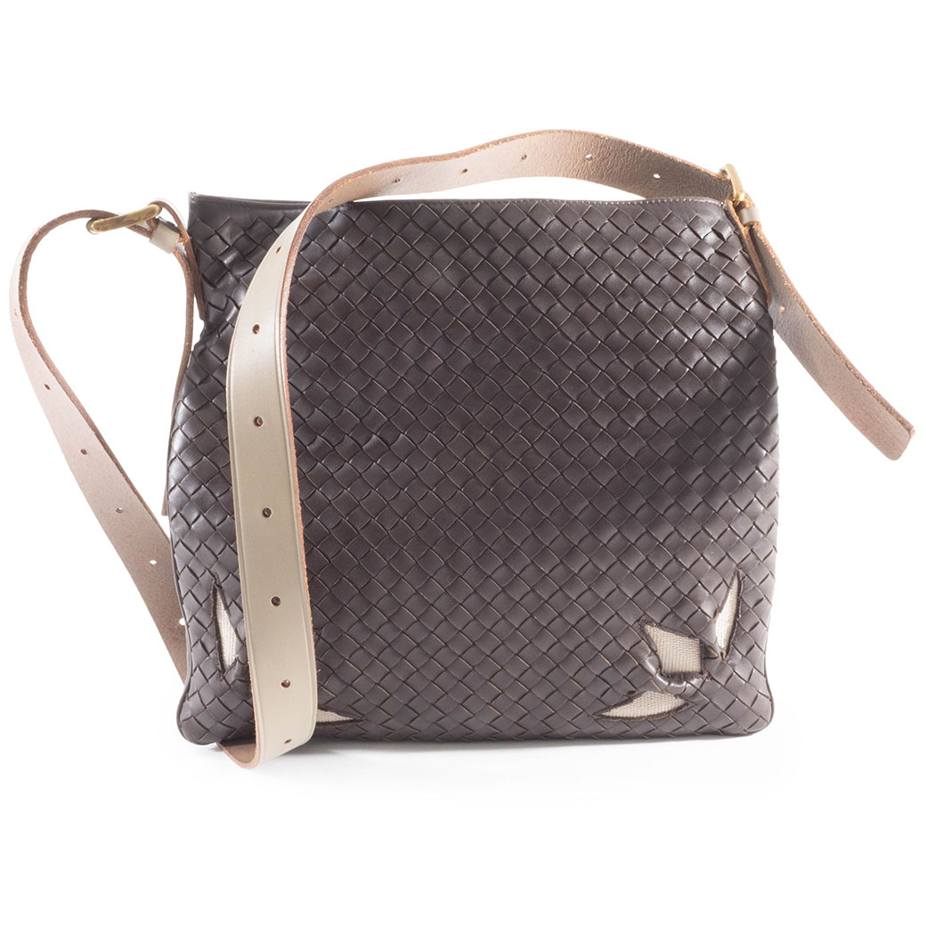 BOTTEGA VENETA（ボッテガ・ヴェネタ） イントレチャート ショルダー 
