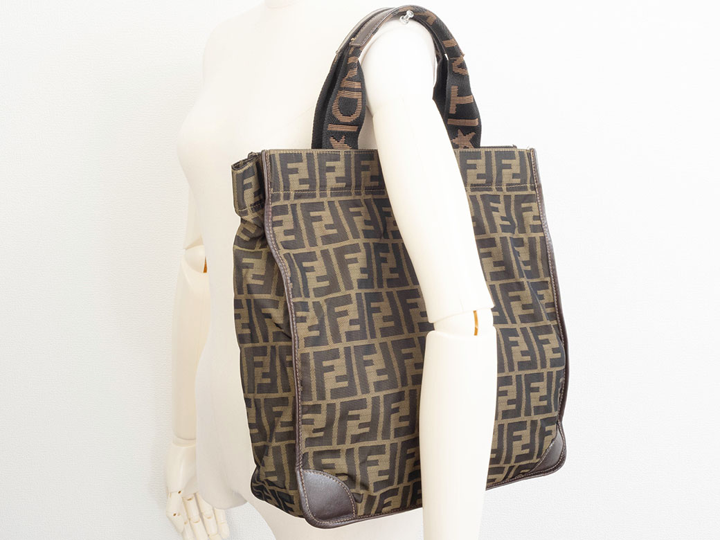 フェンディ ズッカ 折り畳みバッグ トートバッグ ナイロンキャンバス