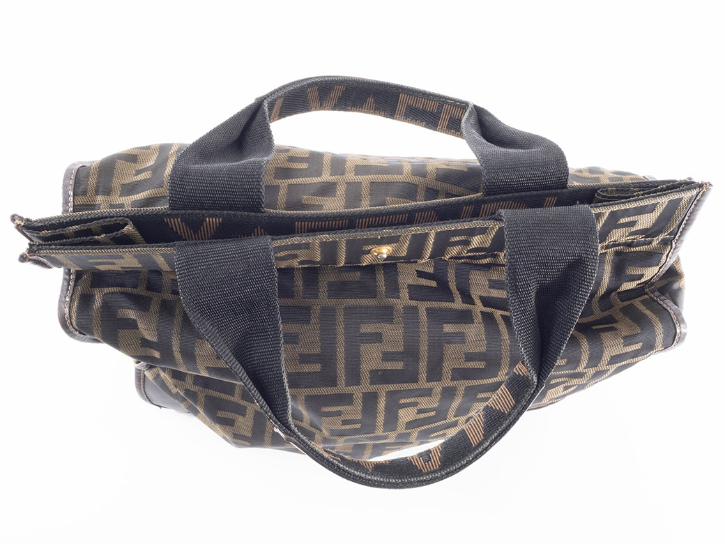 FENDI ズッカ　トートバッグ　ハンドバッグ　レザー　ナイロンキャンバス　茶色 フェンディ ズッカ 折り畳みバッグ トートバッグ ナイロンキャンバス