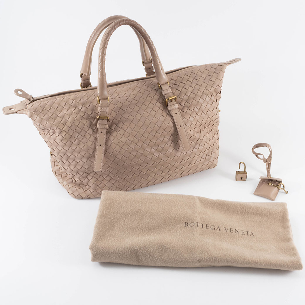 BOTTEGA VENETA（ボッテガ・ヴェネタ） イントレチャート ミニボストン