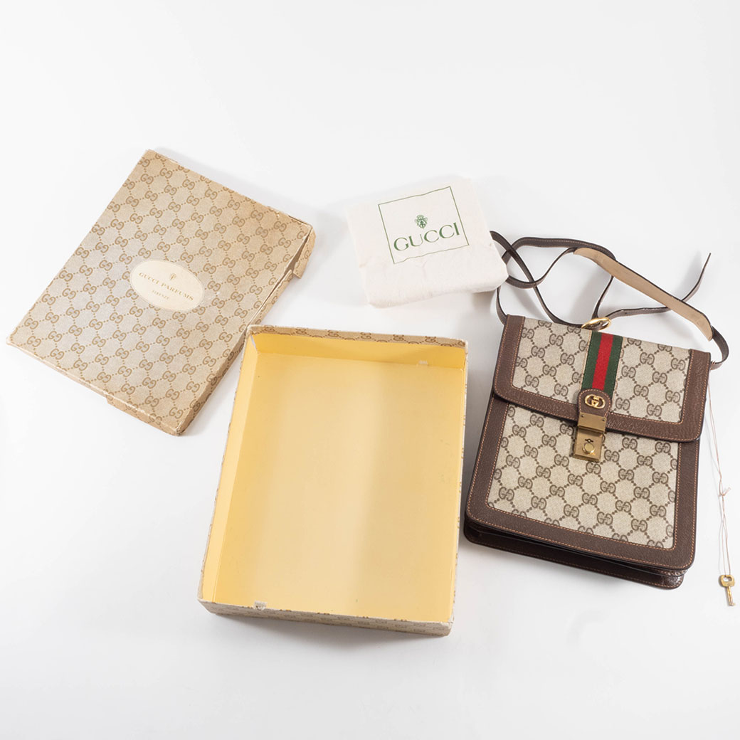 グッチ GUCCI バッグ 中古 ショルダー レディース シェリーライン