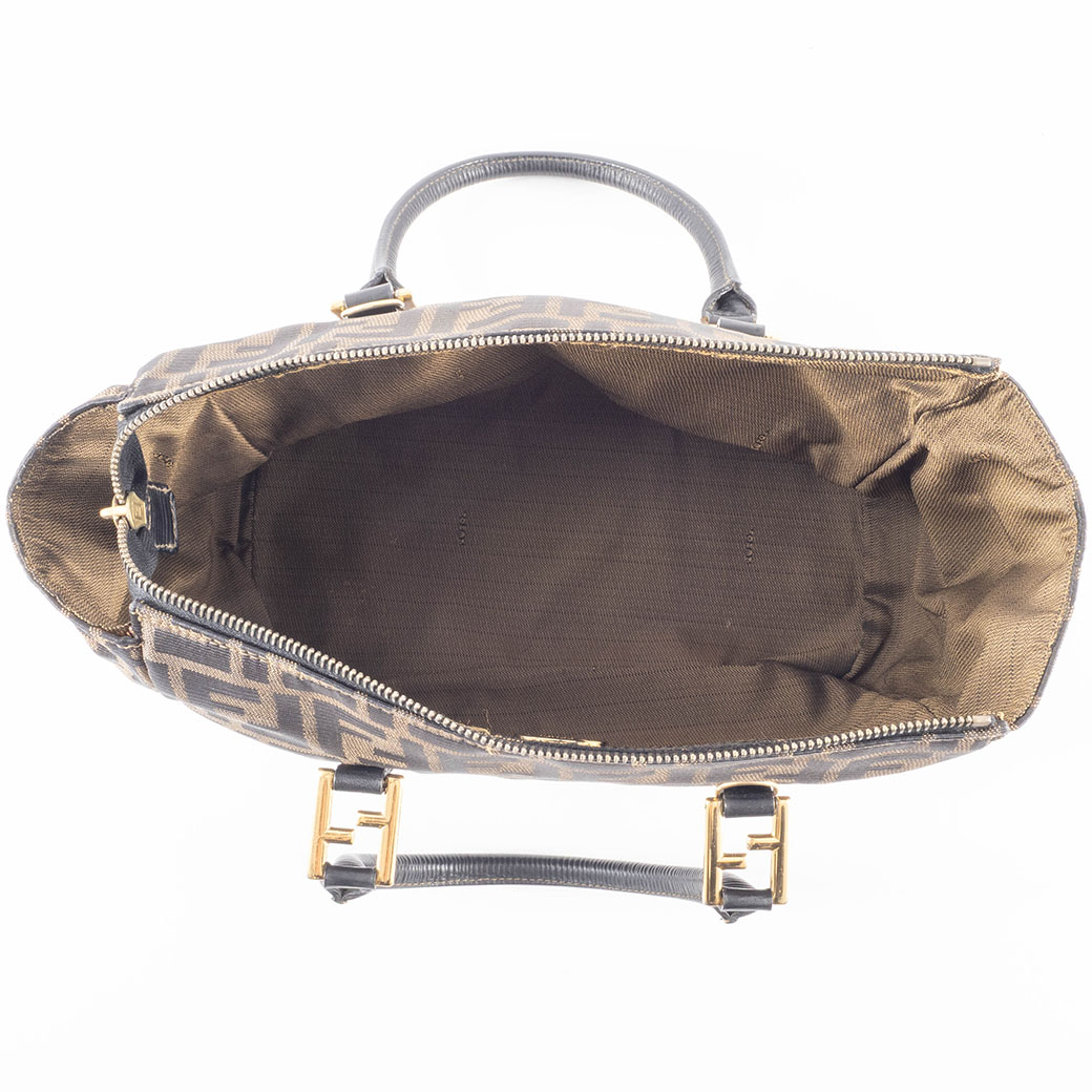 FENDI（フェンディ） バッグ 中古 ズッカ ハンドバッグ ブラウン 舟型 