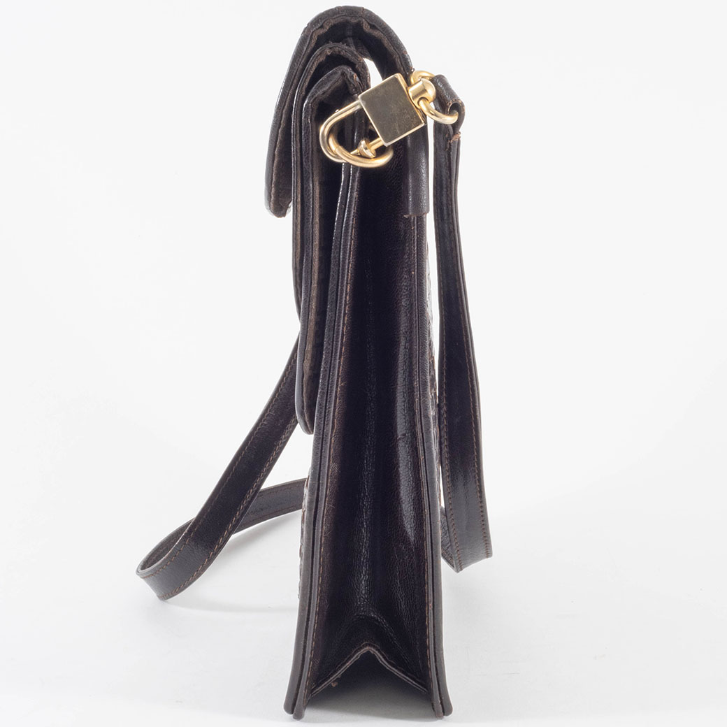 フェンディ 編み込みレザー ショルダーバッグ ブラウン レディース