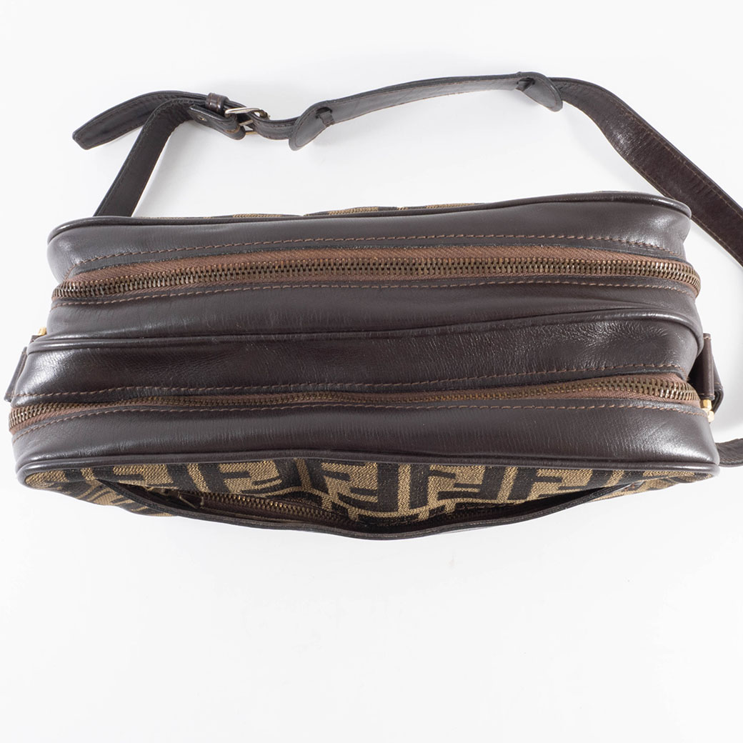 フェンディ FENDI バッグ 中古 ズッカ ショルダーバッグ キャンバス