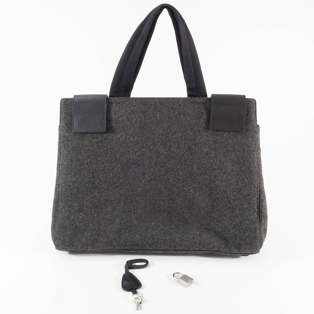 本物 ■プラダ■ウール トート ブラック グレー ショルダートートバッグ ハンド プラダ フェルト ハンドバッグ ウールxレザー グレー レディース 2気室