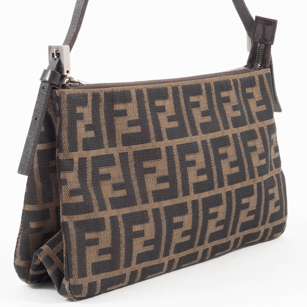 FENDI（フェンディ） ズッカ アクセサリーポーチ ショルダーバッグ