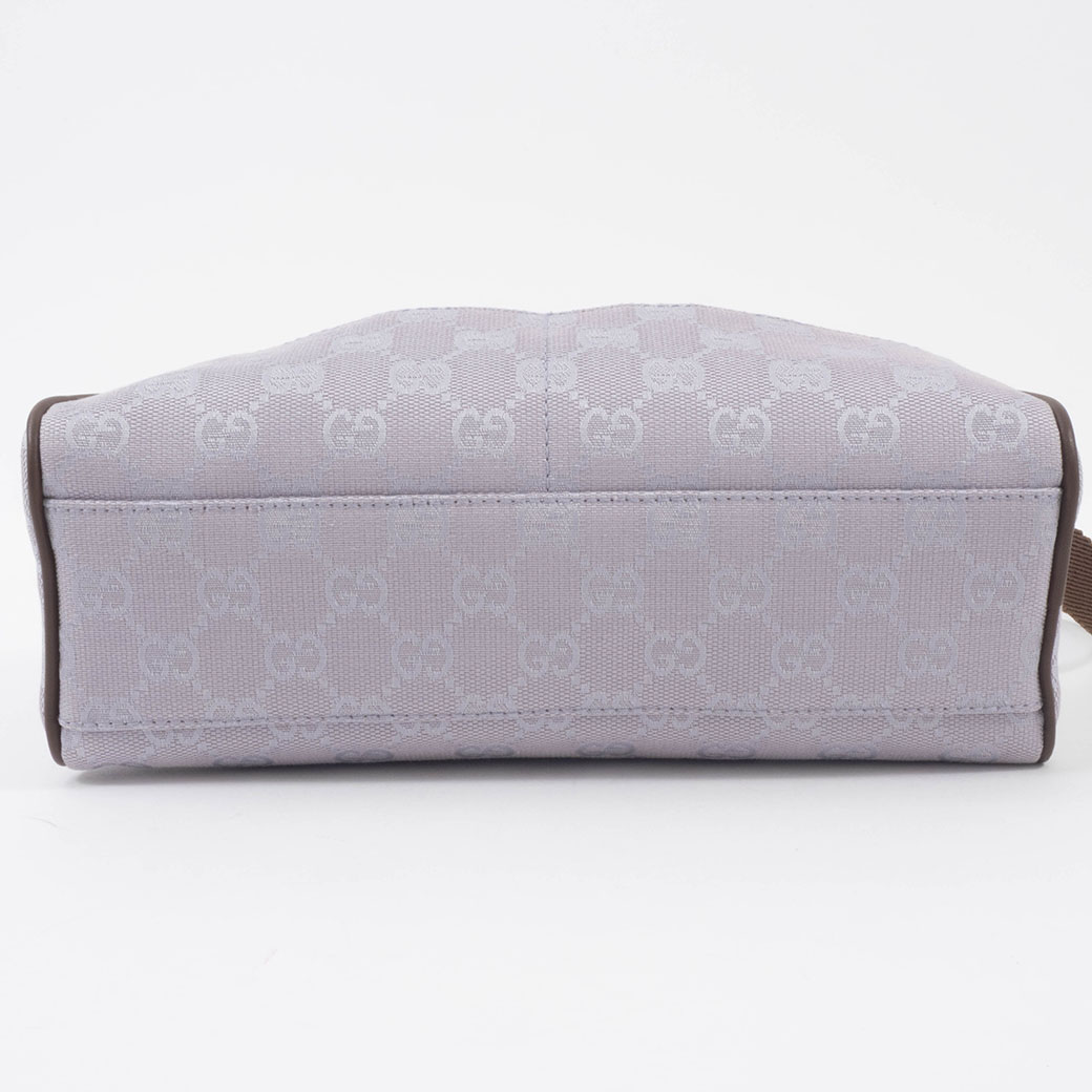新品未使用 GUCCI 化粧ポーチ ラベンダーカラー GG グッチ バッグ ショルダー レディース 中古 GGキャンバス ハーフ