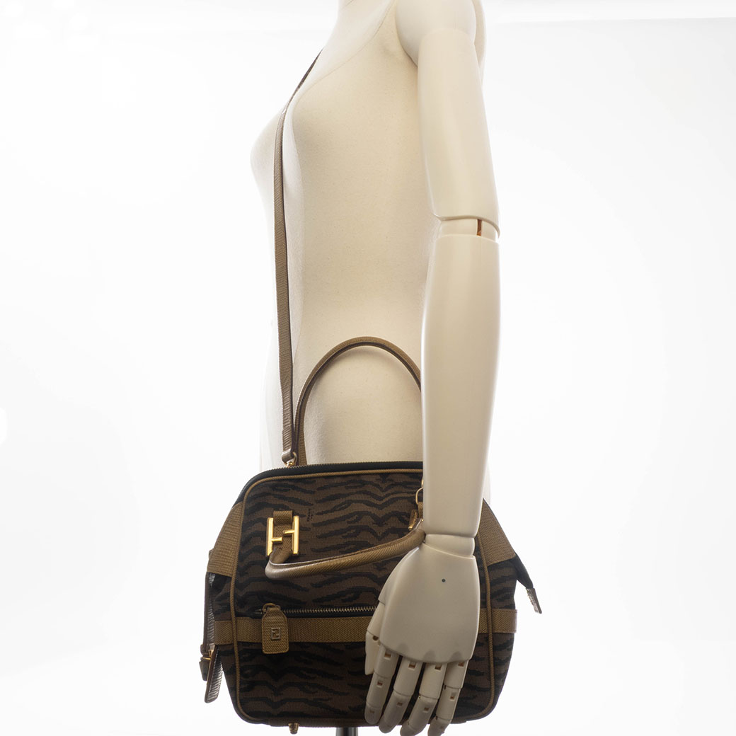 本物 フェンディ FENDI ゼブラ柄 2WAY ショルダーバッグ ハンドバッグ ポシェット キャンバス ブラウン バッグ 中古・ FENDI - 本物 フェンディ FENDI ゼブラ柄 2WAY ショルダーバッグ