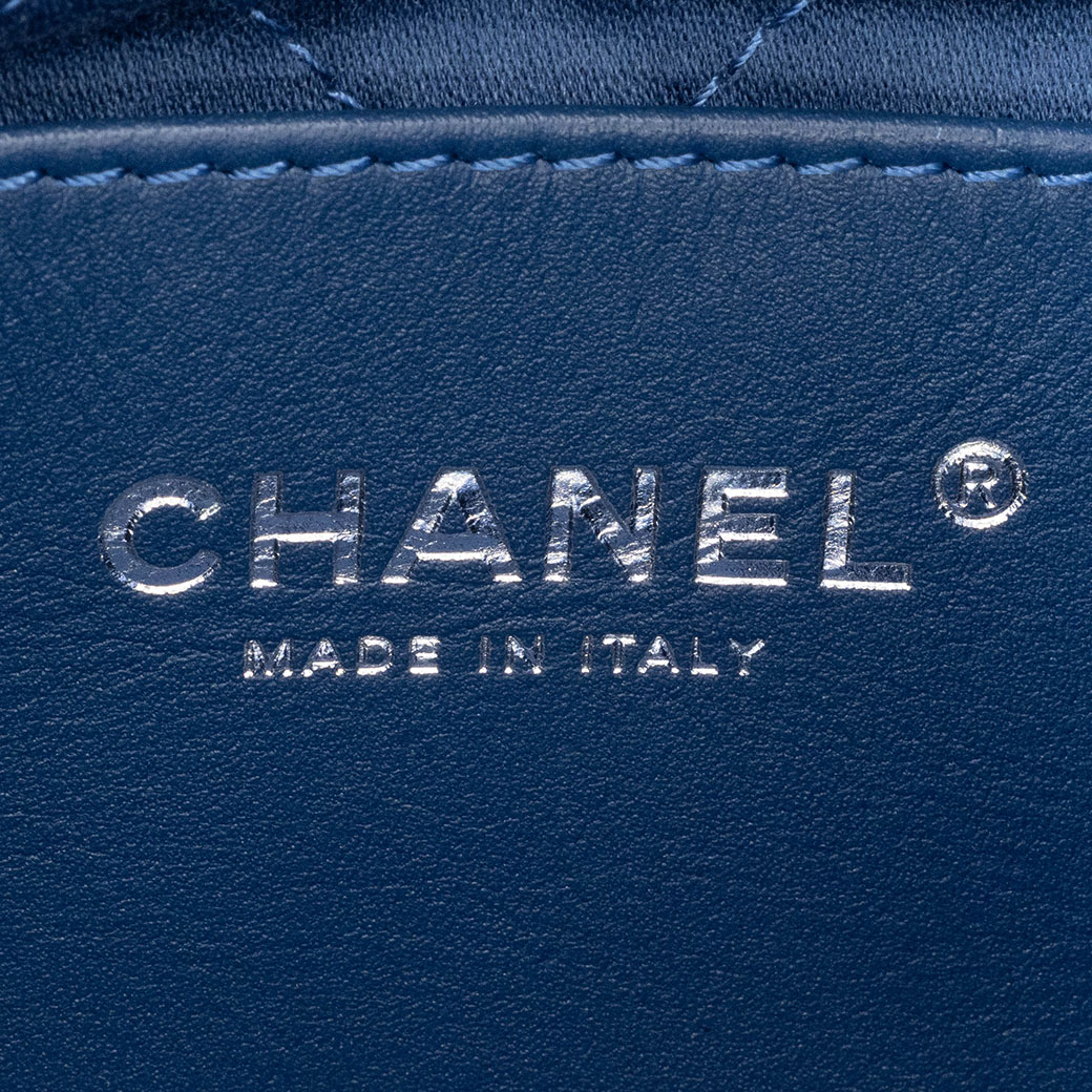 CHANEL（シャネル） バッグ 22 ショルダーバッグ ウォッシュド デニム