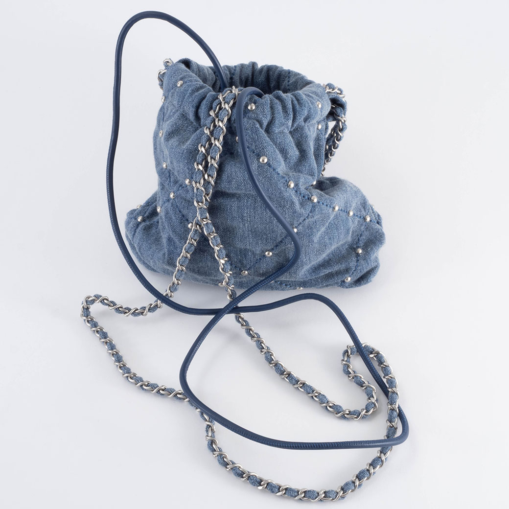 CHANEL(シャネル) ショルダーバッグ美品  CHANEL 22 ミニ ハンドバッグ AS3980 ライトブルー 2WAY/チェーンショルダー/ヴィンテージシルバー金具/スタッズ/メタルシリアルプレート CHANEL - CHANEL(シャネル) ショルダーバッグ美品 CHANEL 22 ミニ