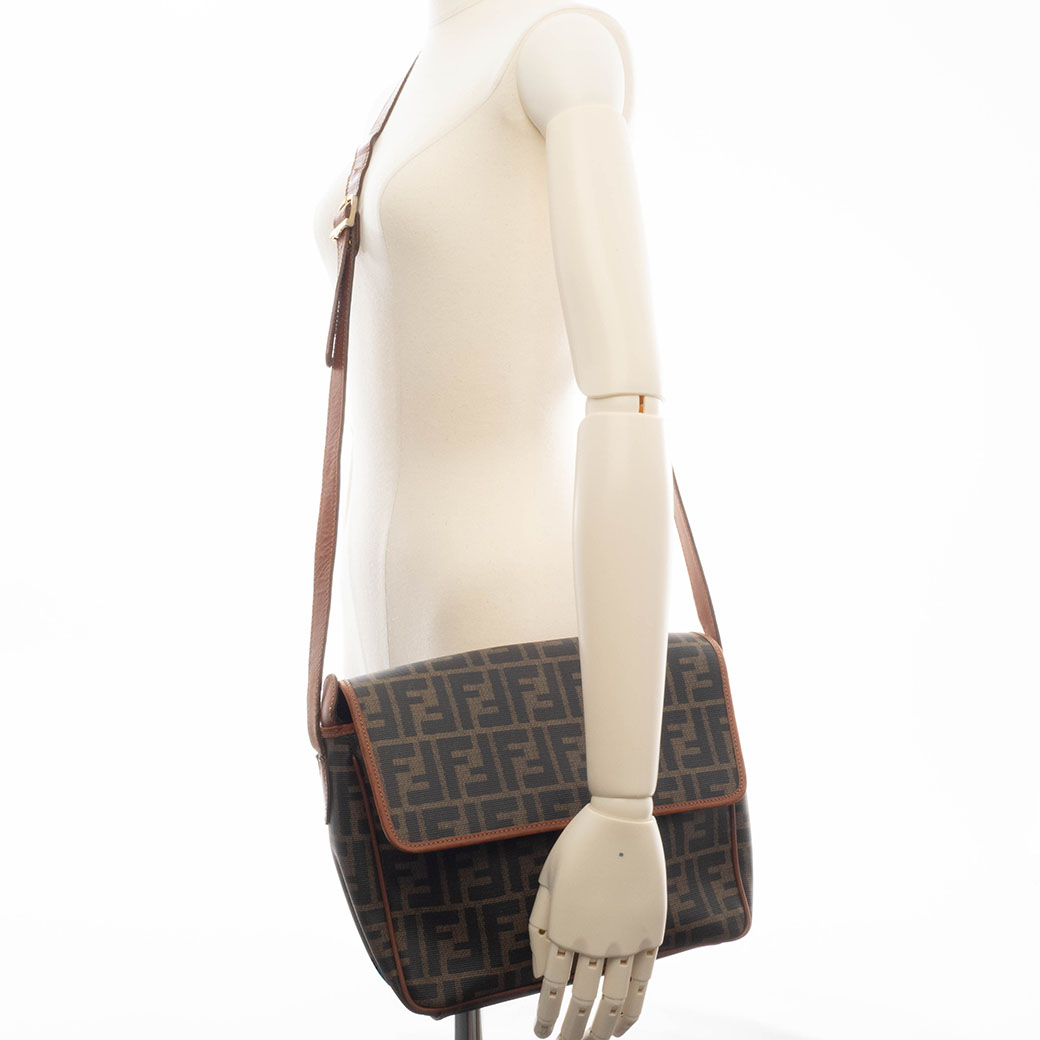 FENDI（フェンディ） バッグ ズッカ フラップ ショルダーバッグ 