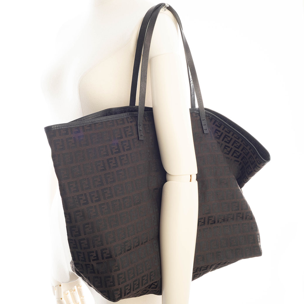 FENDI（フェンディ） バッグ ズッカ ズッキーノ トートバッグ 8BH005