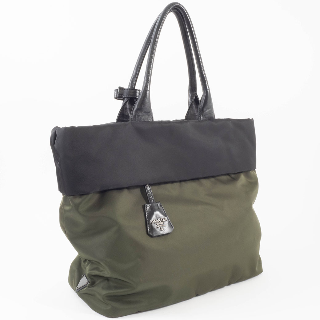 PRADA（プラダ） ナイロン トートバッグ 中古 B4521V ブラック カーキ