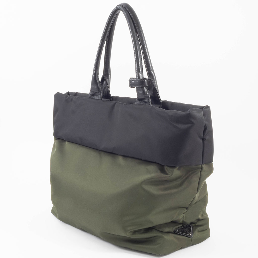 PRADA（プラダ） ナイロン トートバッグ 中古 B4521V ブラック カーキ