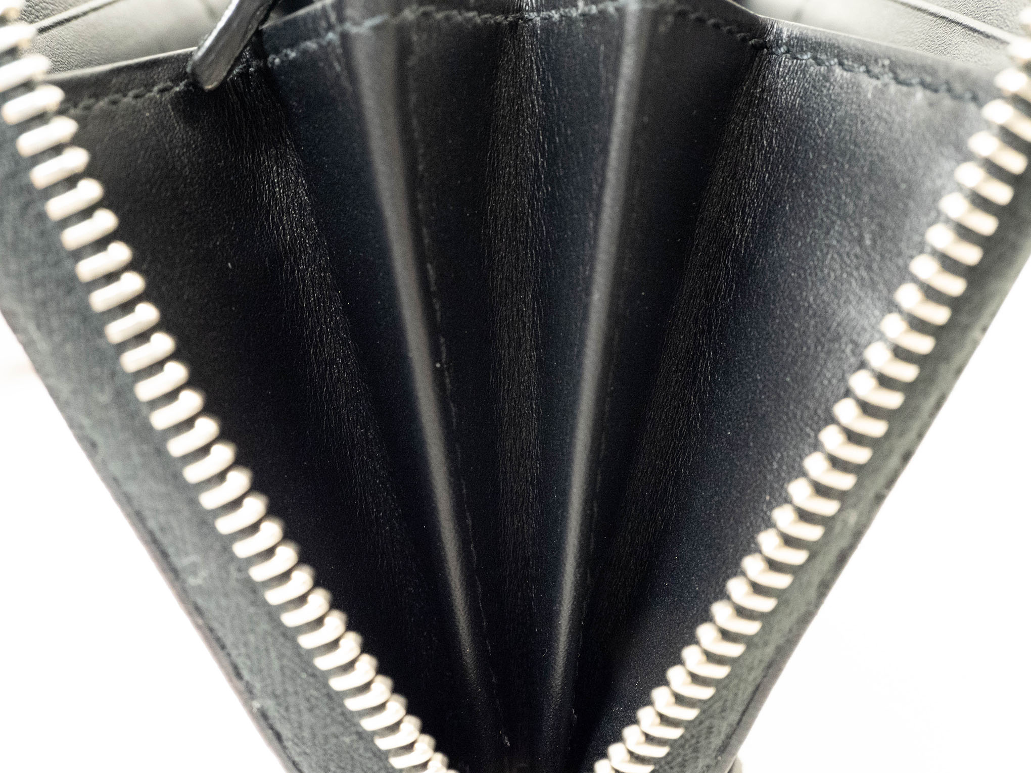 GG グッチ GGスプリーム ラウンドファスナー ニューウェブ 長財布