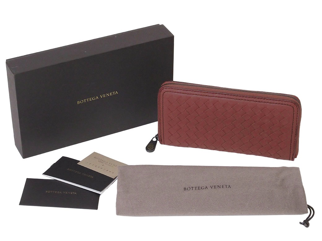BOTTEGA VENETA（ボッテガ・ヴェネタ） イントレチャート ジップ