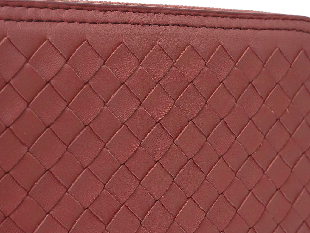 BOTTEGA VENETA（ボッテガ・ヴェネタ） イントレチャート ジップ