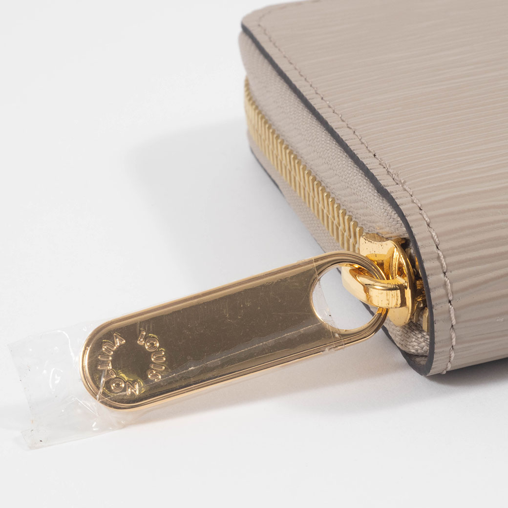 LOUIS VUITTON ルイヴィトン エピ 長財布 M67805 ジッピーウォレット ガレ/180492【中古】 楽天市場】LOUIS VUITTON ルイヴィトン エピ 長財布 M67805 ジッピー