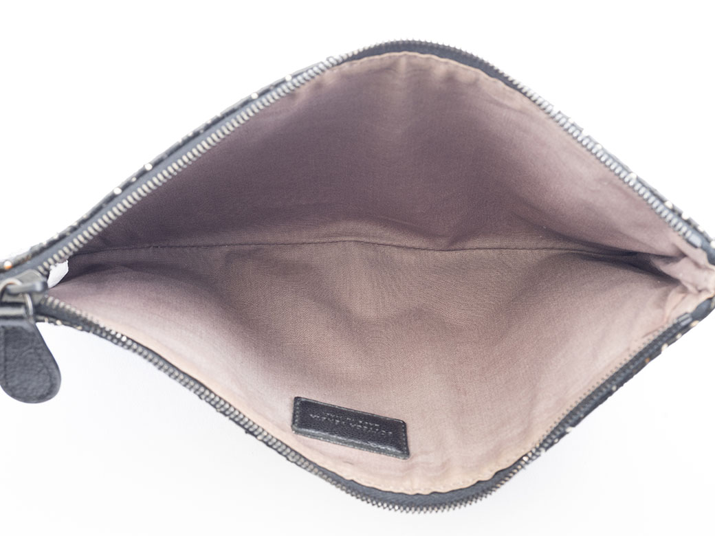 BOTTEGA VENETA（ボッテガ・ヴェネタ） フラットポーチ クラッチバッグ