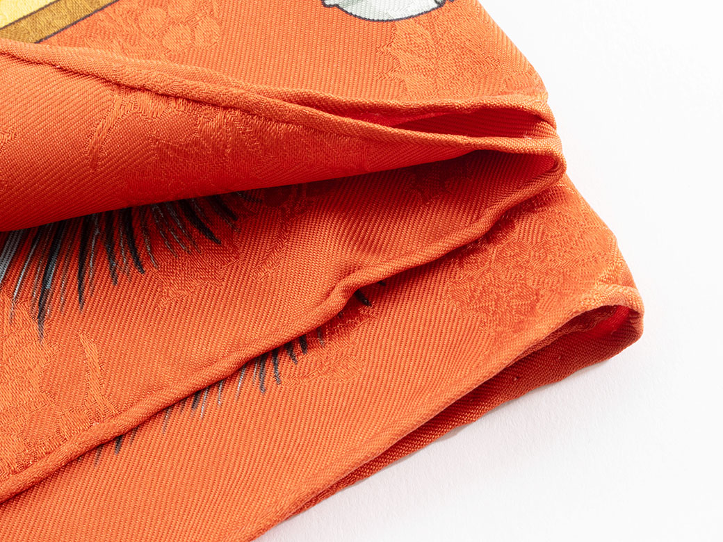 HERMES（エルメス） スカーフ カレ90 柄 オレンジ 羽飾りと鈴 Plumes