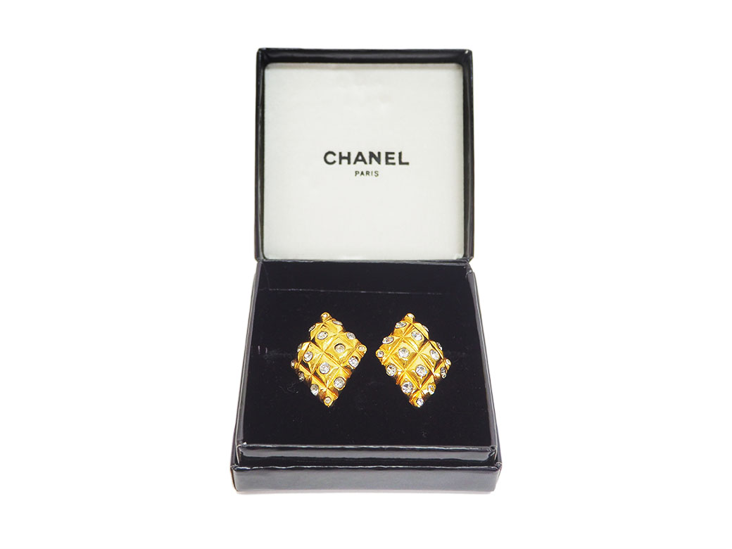 CHANEL（シャネル） ヴィンテージ ひし形 マトラッセ ストーン