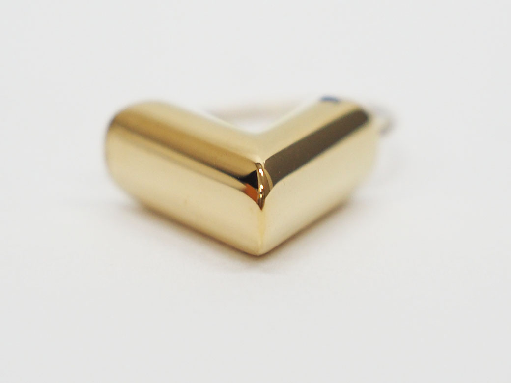 ルイヴィトン ピアス エセンシャルV M61088 ゴールド 金属 レディース