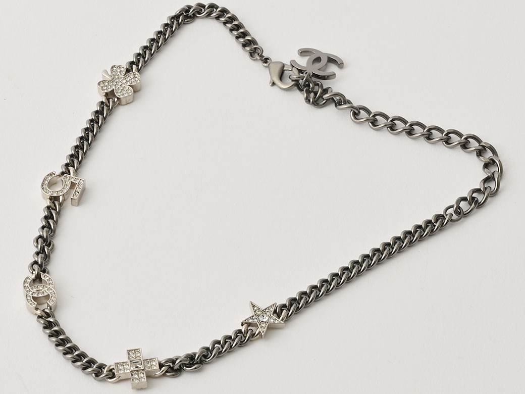 CHANEL（シャネル） アイコンチャーム チョーカー ネックレス ストーン