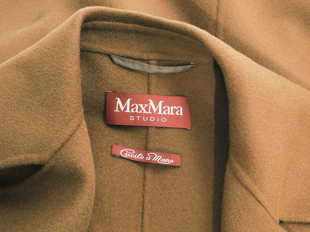 現行モデル✨未使用 マックスマーラ ベルテッドコート アルパカ キャメル 40 25万✨未使用 マックスマーラ ベルテッドコート アルパカ キャメル 40