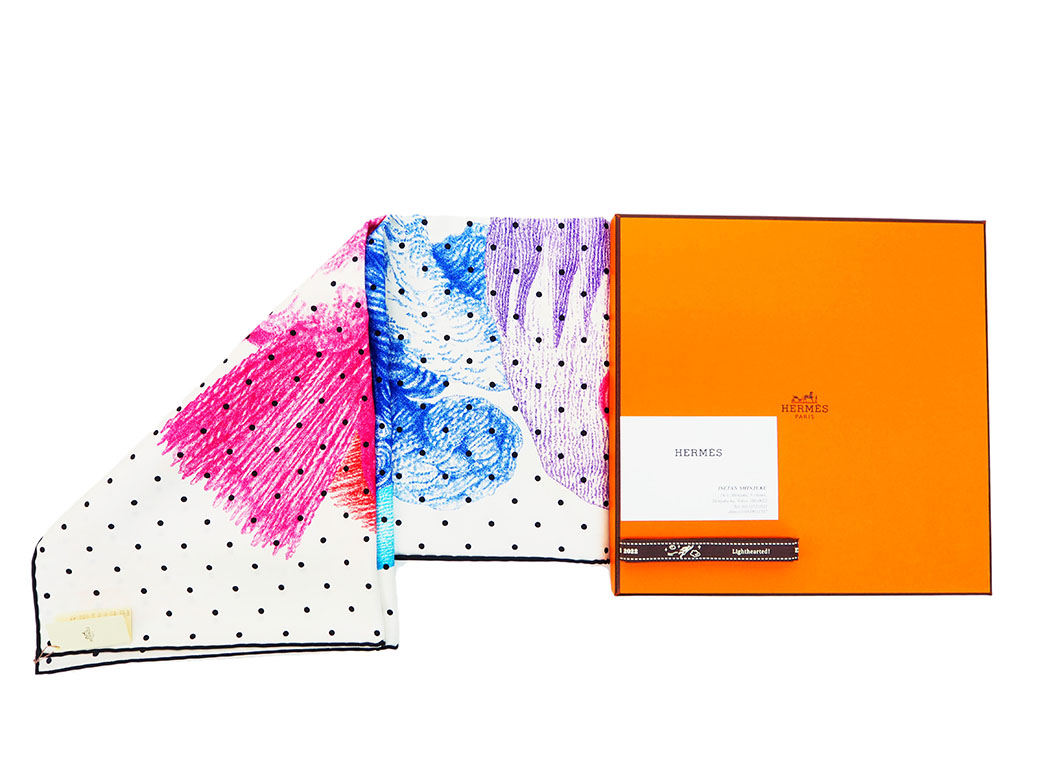 HERMES カレ９０　羽根と羽飾り 新品】エルメス カレ90 2022SS 羽根と羽飾り - メルカリ