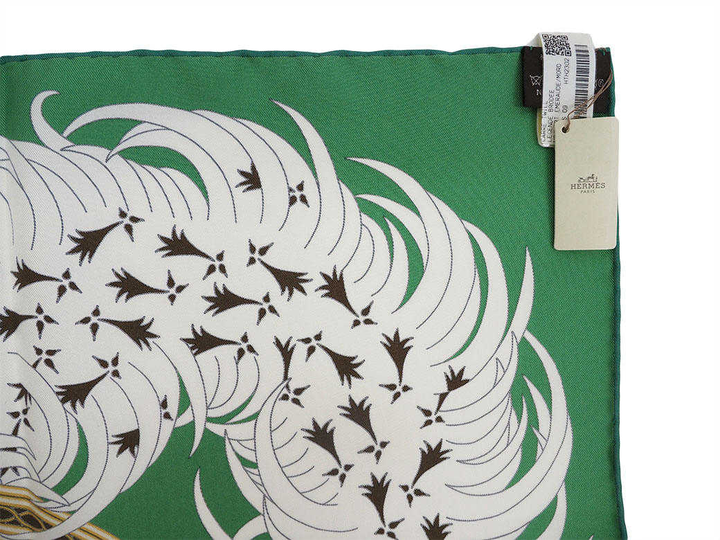 エルメス カレ90 スカーフ 刺繍が織りなす伝説 ヴェールエメラルド
