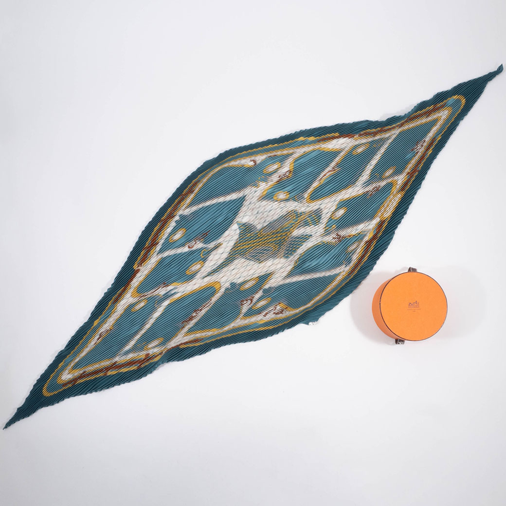 HERMES（エルメス） スカーフ カレ90 柄 中古 プリーツ カマイユ
