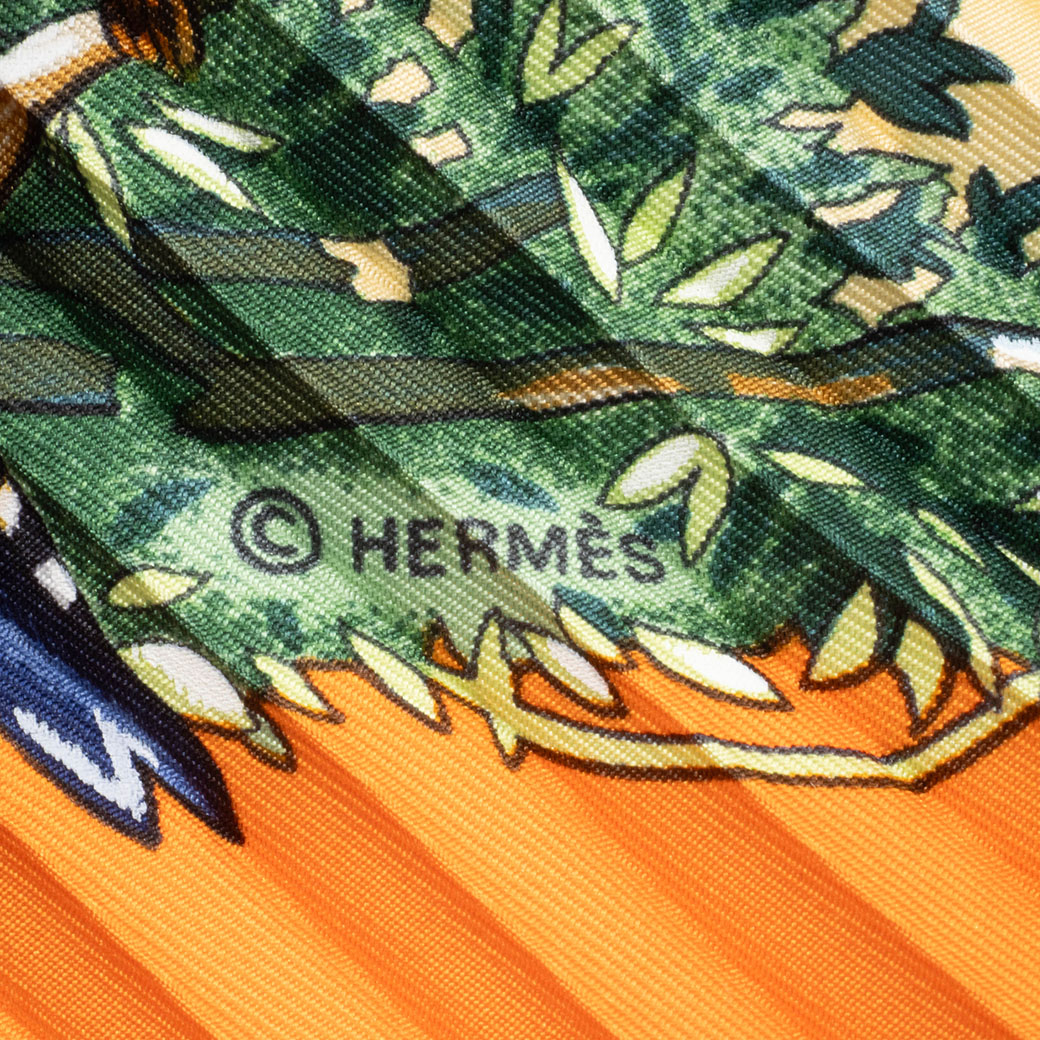 HERMES（エルメス） スカーフ カレ90 柄 オレンジ 中古 プリーツ 四川
