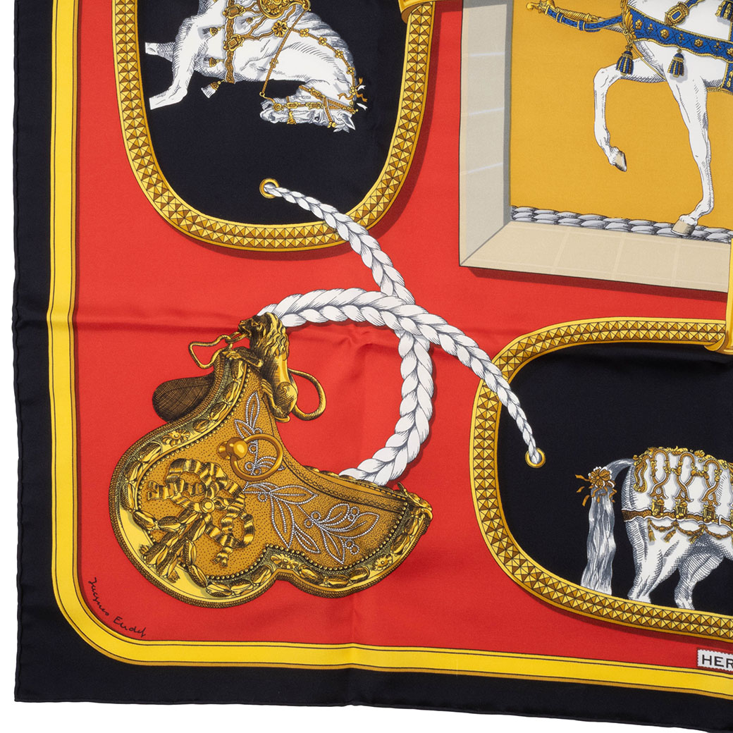 エルメス スカーフ カレ90 馬柄 オレンジ 中古 盛装の馬 GRAND APPARAT スカーフ 正方形 シルク マルチカラー 白馬 赤黒黄 HERMES_5