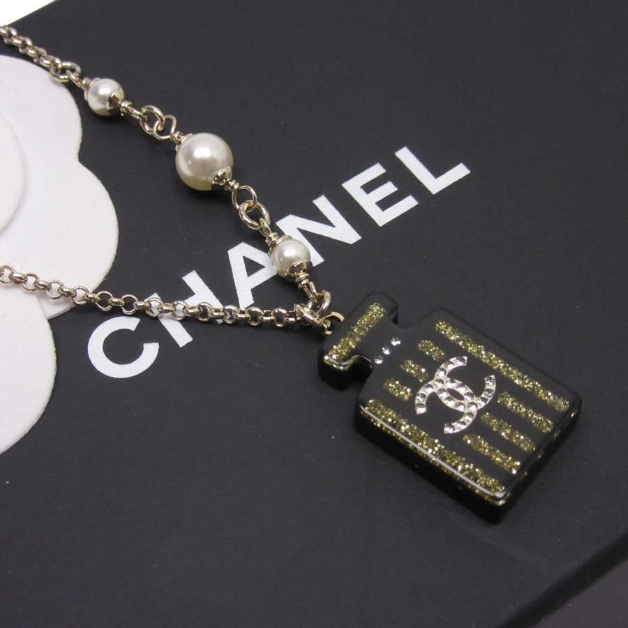 シャネル Chanel ネックレス ココマーク 定番人気 ブラックxゴールドxパール プラスチックx金属素材xフェイクパール 販売