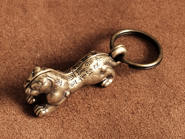 真鍮 キーホルダー（猛獣）獅子 狛犬 ライオン 虎 犬 レオ レオン