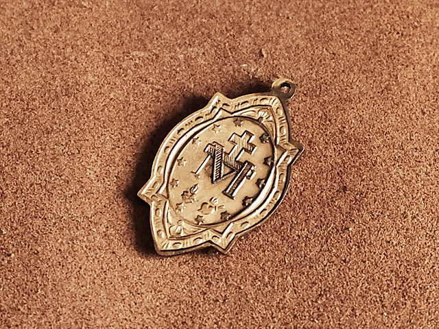 聖母マリア 真鍮チャーム (エンブレム）グアダルーペ メダイ キリスト