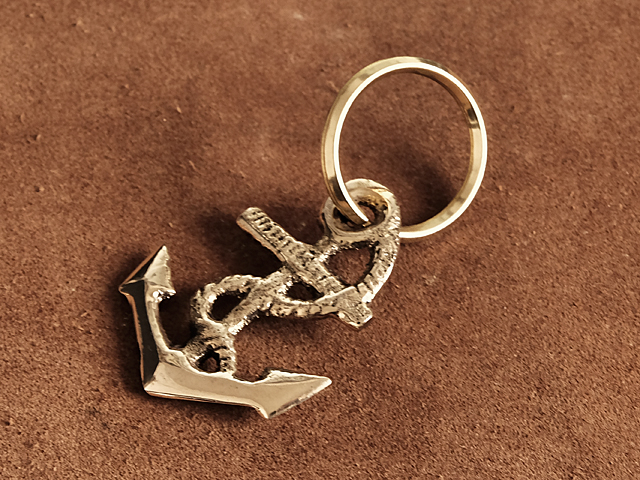 真鍮 錨 キーホルダー（ゴールド）イカリ いかり アンカー チャーム