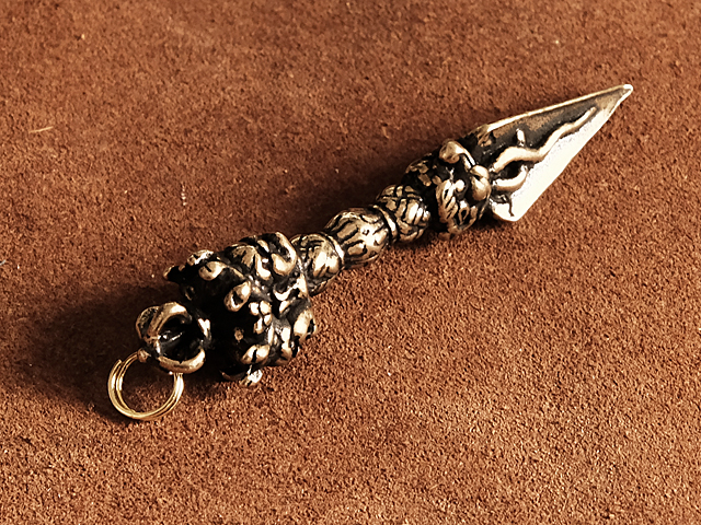 真鍮 プルパ ミニキーホルダー 3面憤怒尊 ブラス 密教法具 チベット