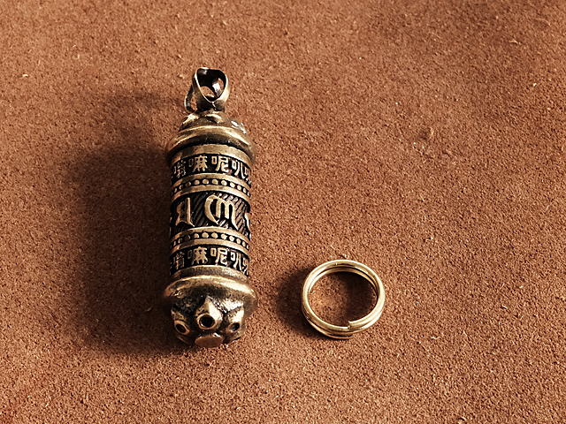 真鍮 ケースキーホルダー（六字真言）ブラス 梵字 密教法具 チベット