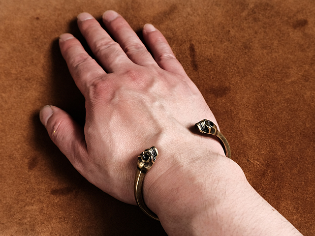 真鍮 バングル（スカルデザイン）ブラス ブレスレット 腕輪 ガイコツ