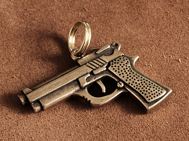 レア物【GARNI】弾丸 銃弾 喜平 50cm ペンダント SILVER 真鍮 レア物【GARNI】弾丸 銃弾 喜平 50cm ペンダント SILVER 真鍮 レア物